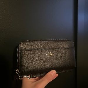 Coach wristlet wallet